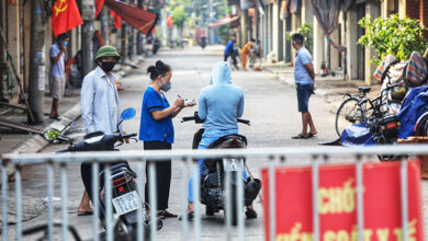 Photo of Thần tốc lấy 8.000 mẫu xét nghiệm sau khi ghi nhận 41 ca dương tính SARS-CoV-2 tại 1 phường ở Hà Nội