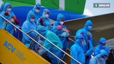 Photo of Xúc động chuyến bay đặc biệt, hàng trăm bà bầu và “mẹ bỉm sữa” rời tâm dịch TP.HCM về quê